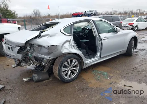 2011 Infiniti M37X z USA, uszkodzony, nr VIN JN1BY1AR0BM377320